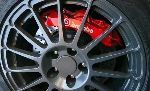 Подписване на договор за стойка за изпитване на спирачна система с Brembo Bra...